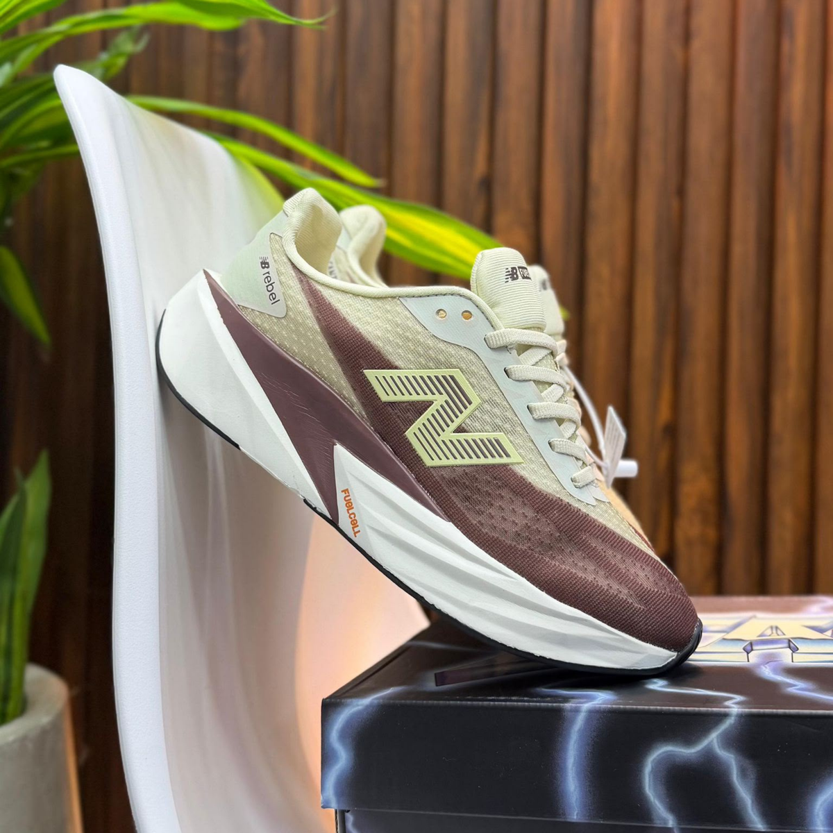 New Balance Rebel Café