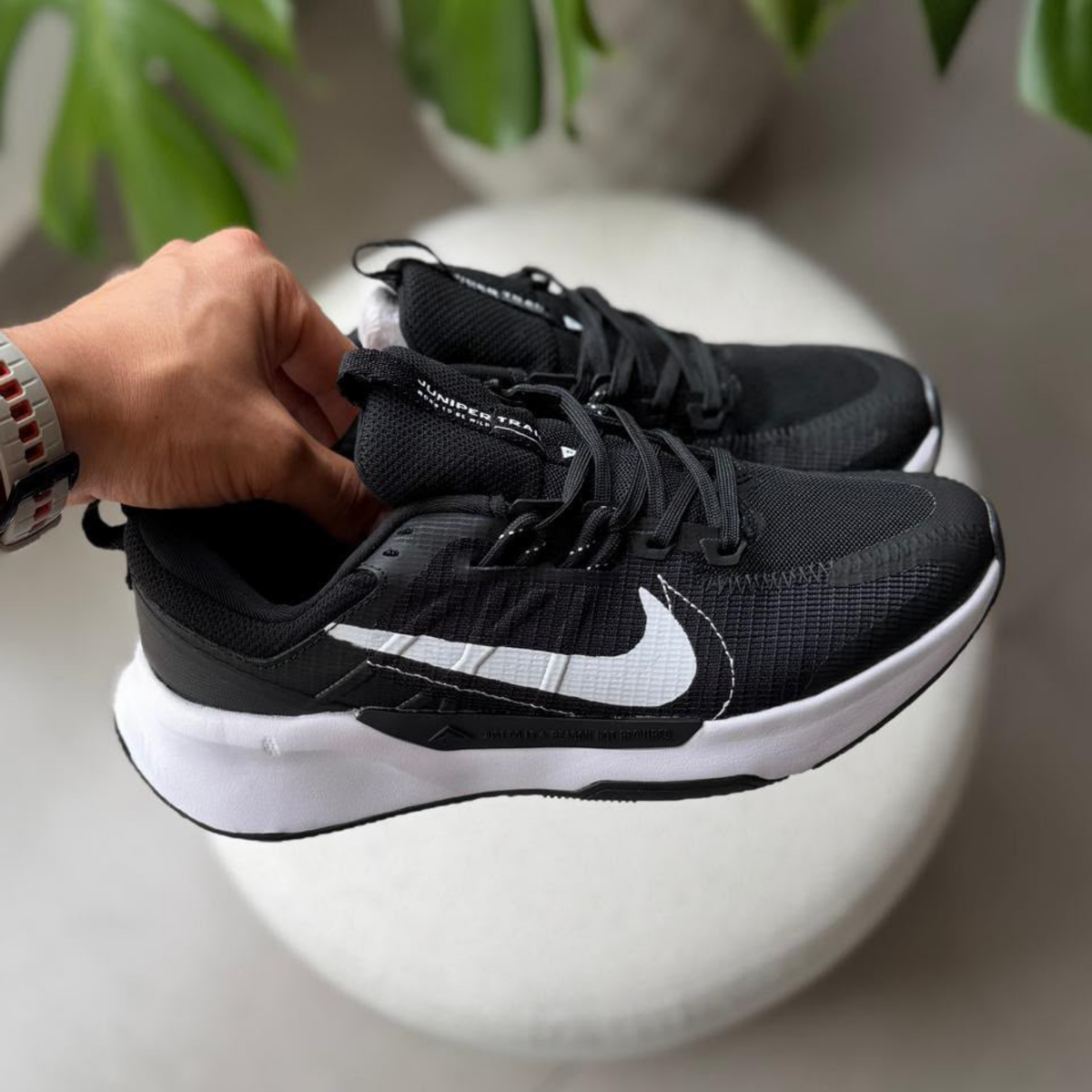 Nike Juniper Negro