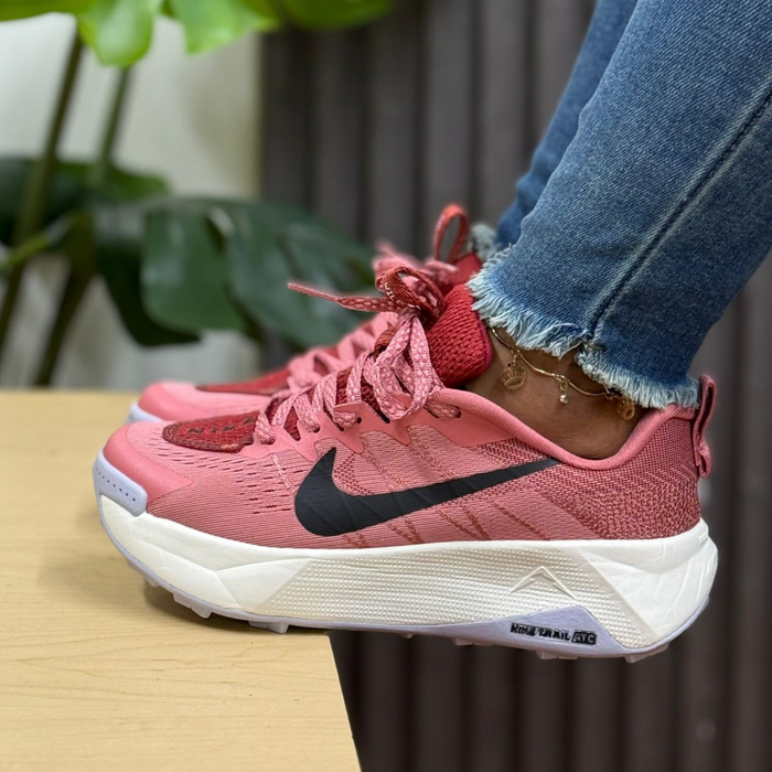 Nike Tráil Rojo