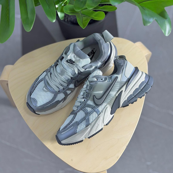 Nike V2k Gris Plata