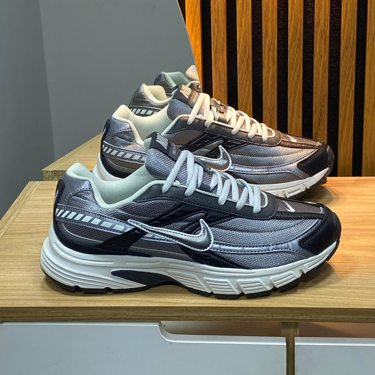Nike Initiator Negro