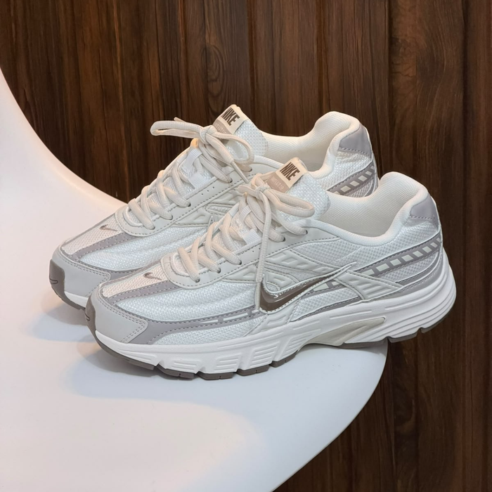 Nike Initiator Gris