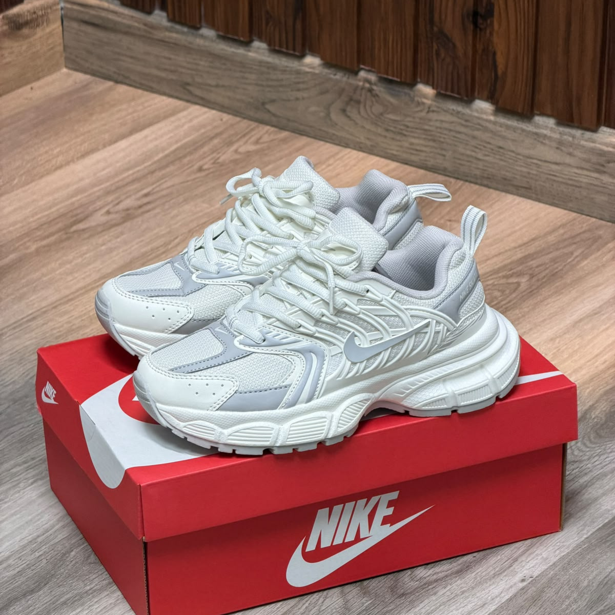 Nike Skate Gris