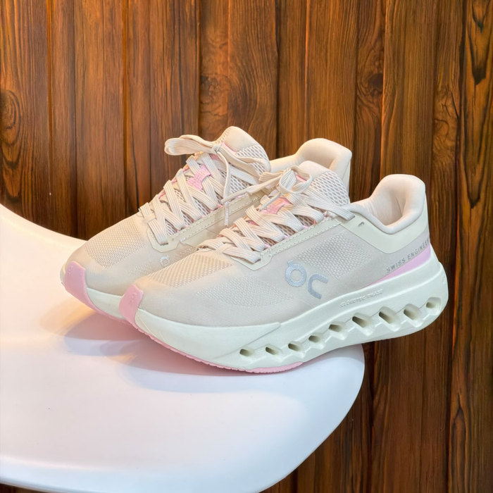 On Cloud Surfer Beige