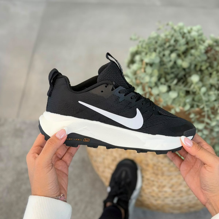 Nike Tráil Negro