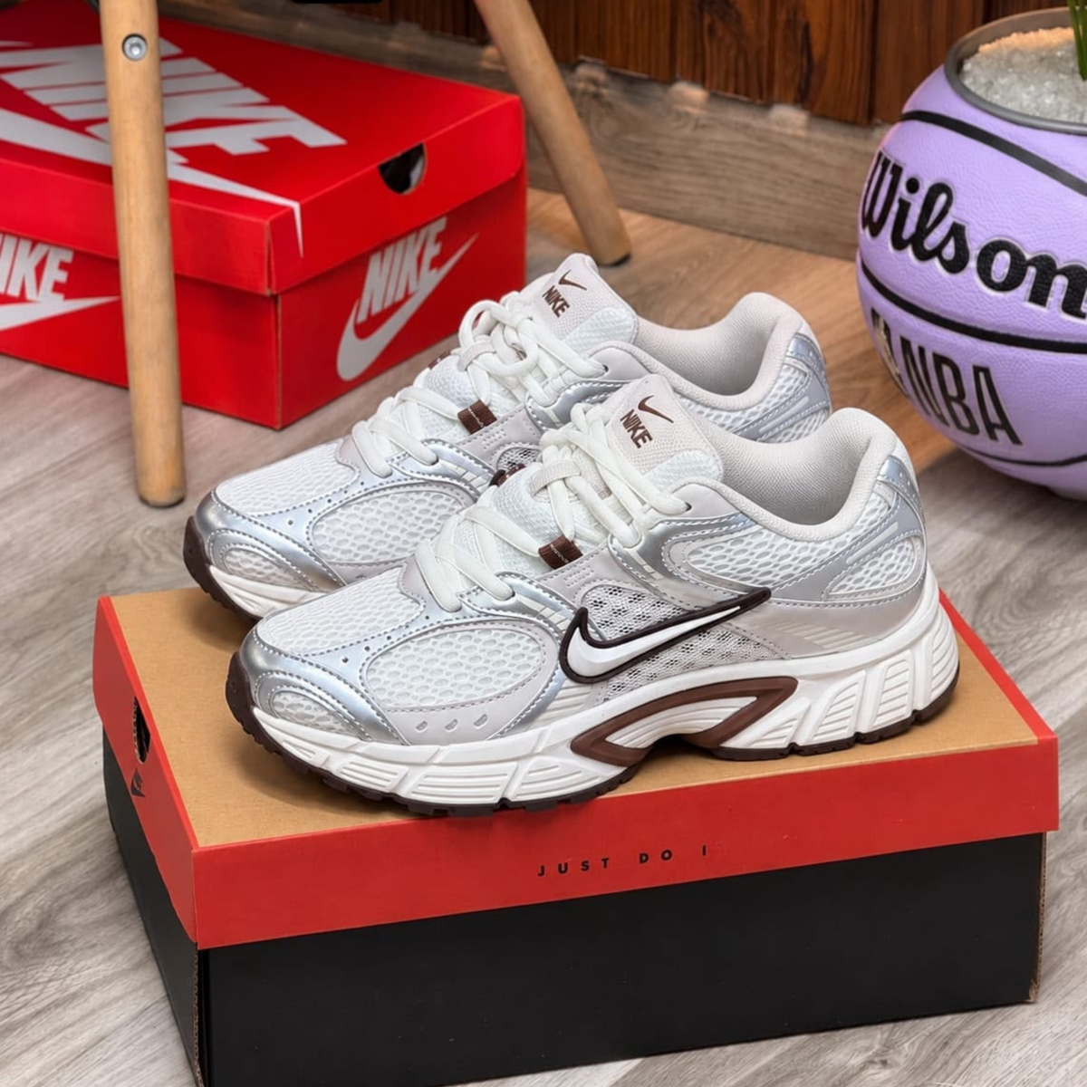 Nike V5 Café