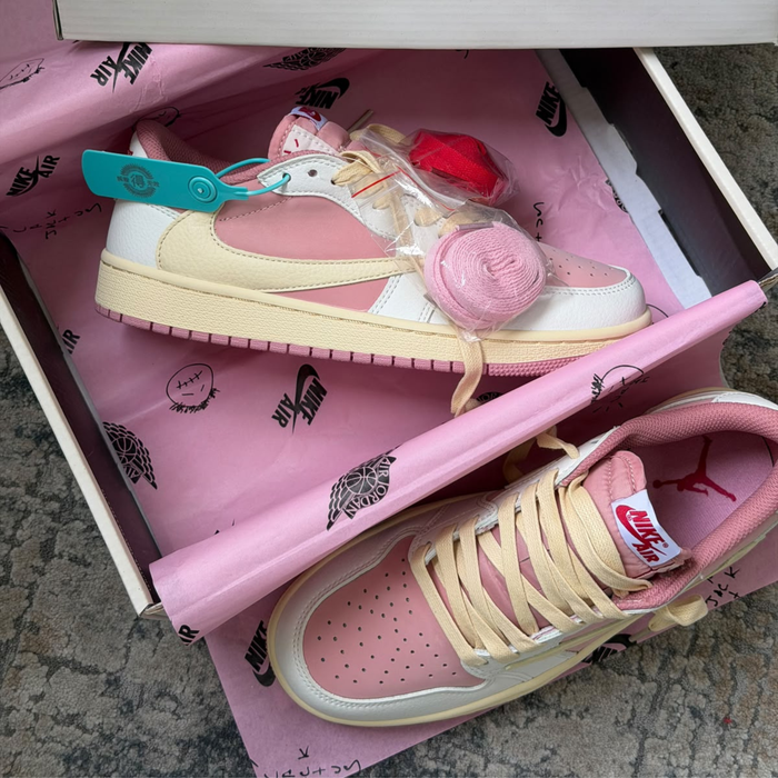 Nike Travis Rosa