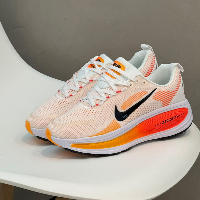 Nike Vomero 18 Naranja