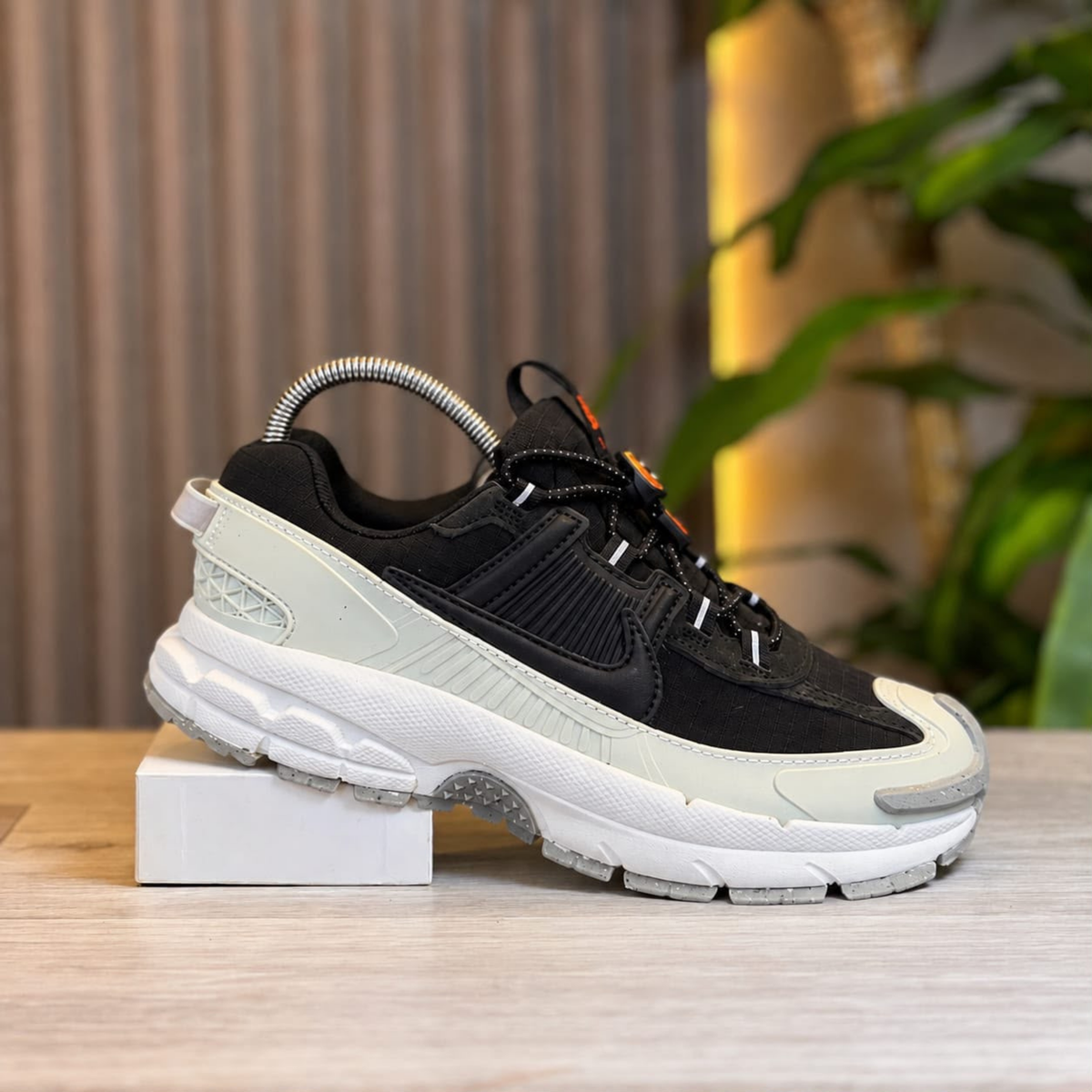 Nike Roam Negro