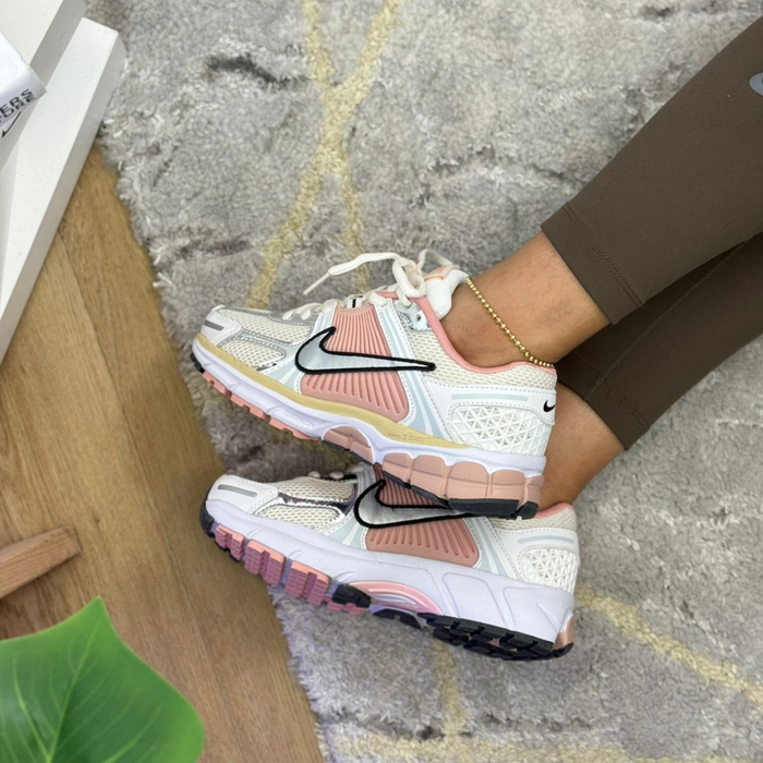 Nike Vomero Rosa