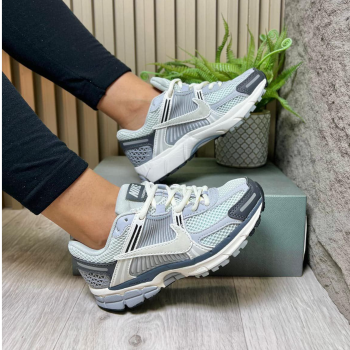 Nike Vomero Gris