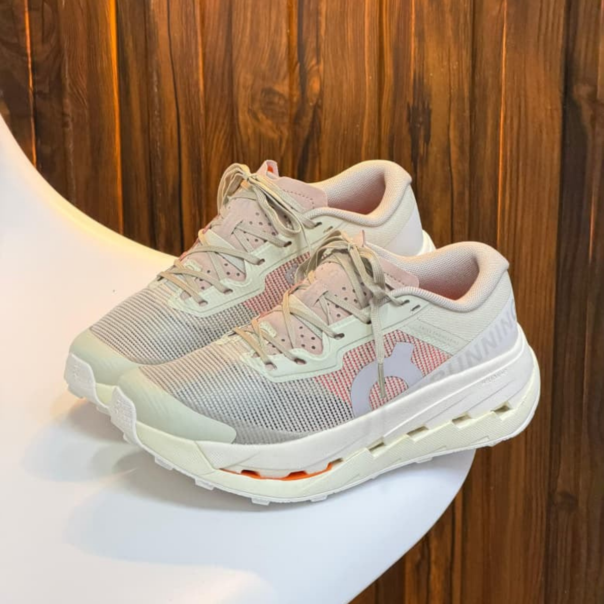 On Cloud Ultra 3 Beige