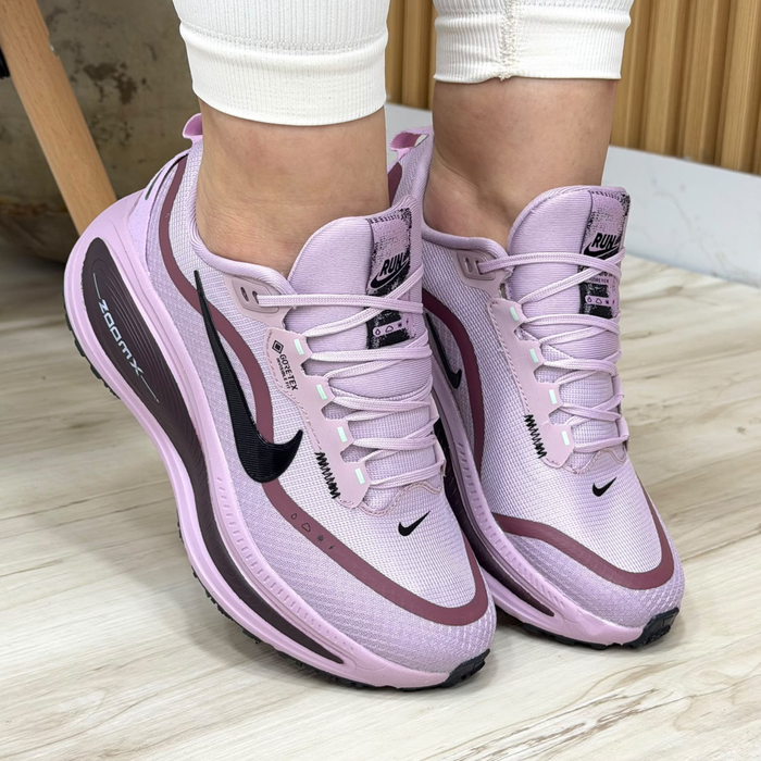Nike Goretex Lila