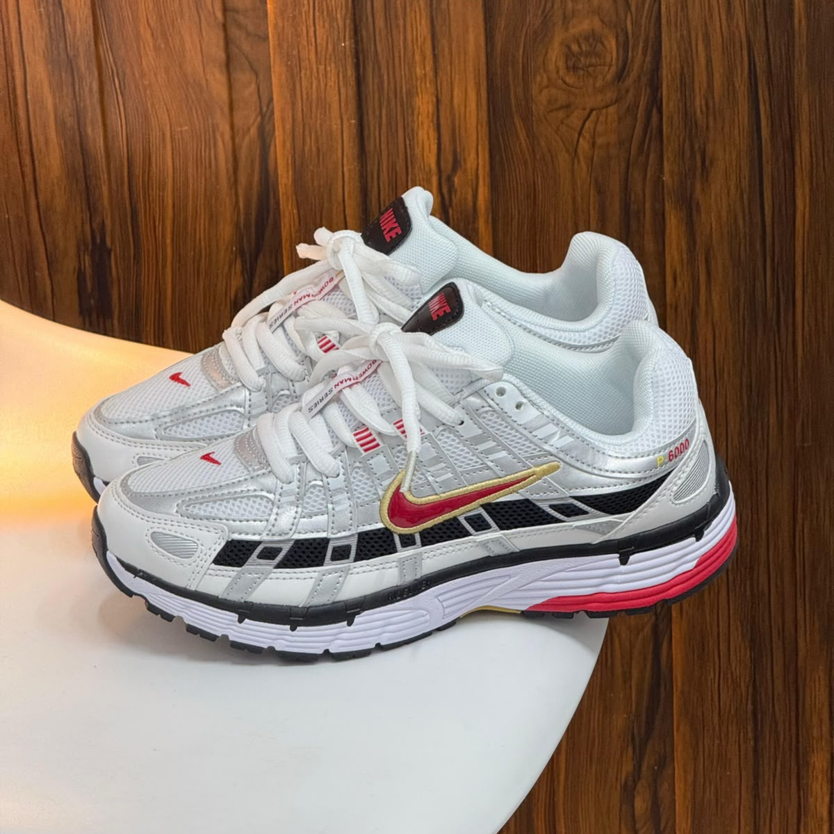 Nike P-6000 Rojo
