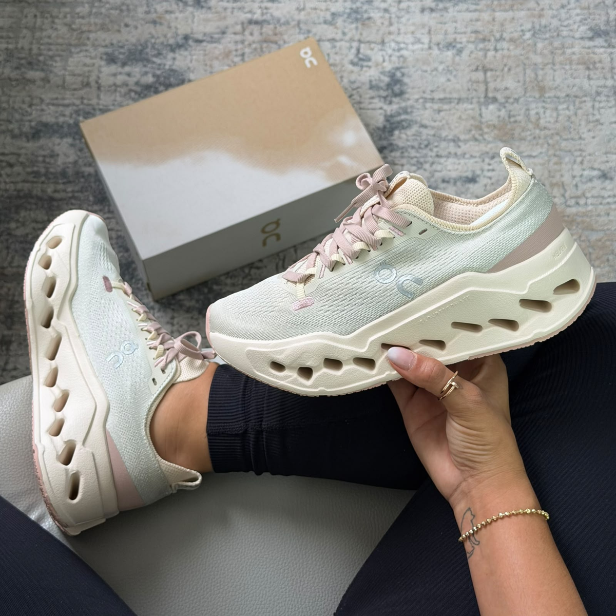 On Cloud Swift Rosa
