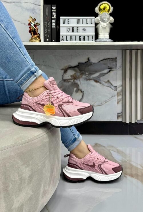 NIKE SKATE ROSA