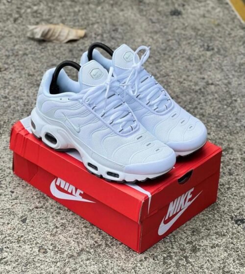 NIKE TN BLANCA