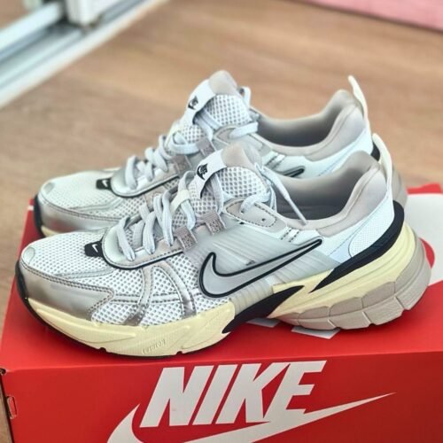 NIKE V2K PLATA