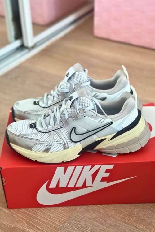 NIKE V2K PLATA