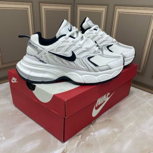NIKE SKATE BLANCO/NEGRO
