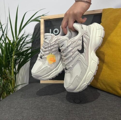 NIKE SKATE BEIGE