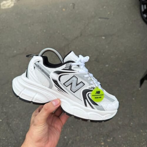 NEW BALANCE 530 PLATAFORMA GRIS/NEGRO