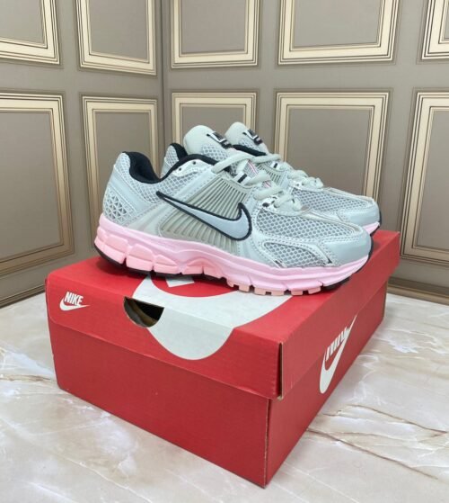 NIKE VOMERO ROSA