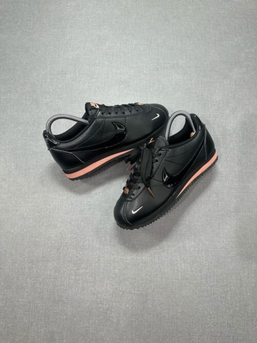 NIKE CORTEZ NEGRO/BRONCE