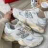 NEW BALANCE 9060 GRIS CLARO