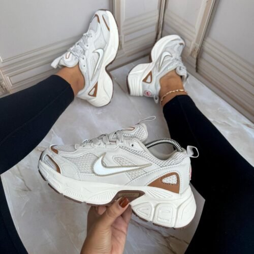 NIKE ZOOM V5 CAFÉ
