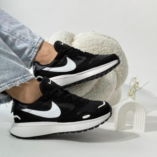 NIKE WAFLE NEGRO/BLANCO