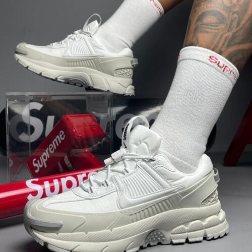 NIKE VOMERO 5 ROAM BEIGE