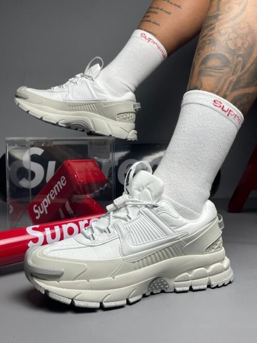 NIKE VOMERO 5 ROAM BEIGE