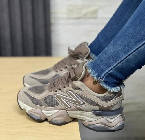 NEW BALANCE 9060 CAFÉ