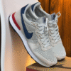 NIKE INTERNATIONAL BEIGE