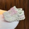 On Cloud Runner Rosa