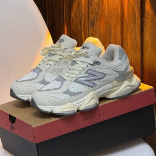 New Balance 9060 Gris Claro