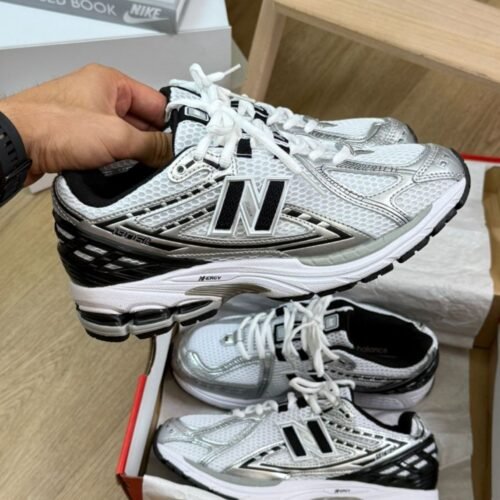 New Balance 1906 Negro-Plata