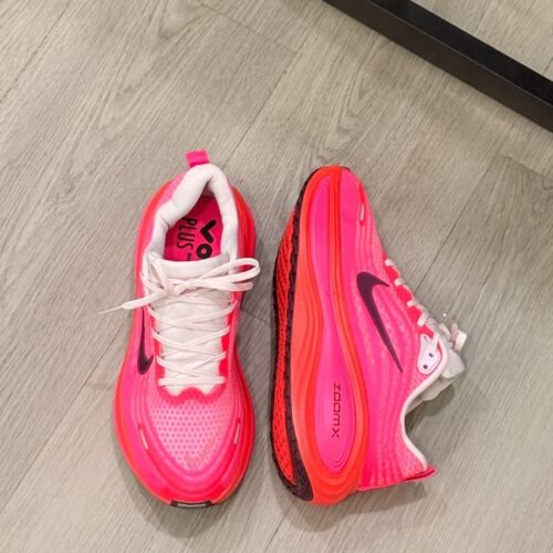 Nike Vomero Plus Fucsia