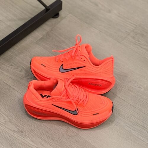 Nike Vomero Plus Naranja