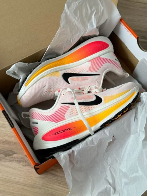 Nike Vomero Plus Naranja