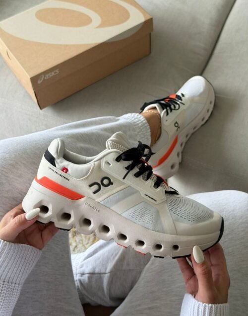 On Cloud Runner Rosa