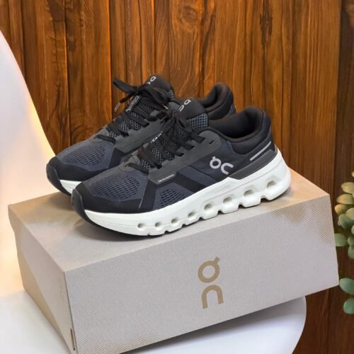 On Cloud Negro
