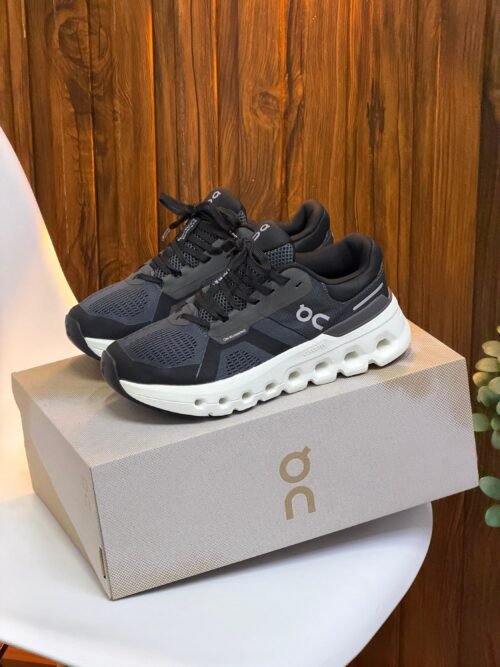 On Cloud Negro