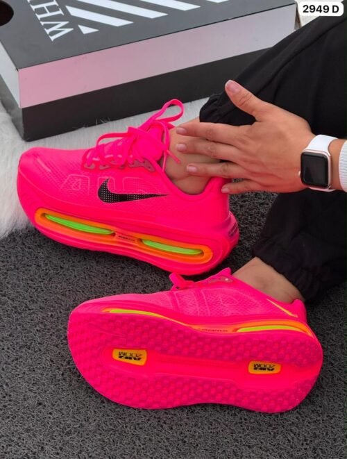 Nike Vomero Premium Fucsia