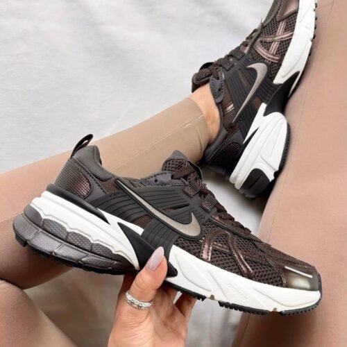 Nike V2k Café