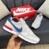 Nike Internacional Beige