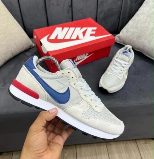 Nike Internacional Beige