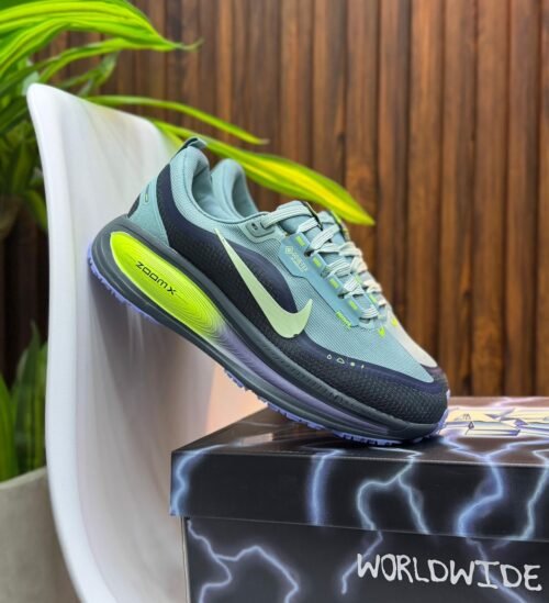 Nike Vomero Goretex Azul