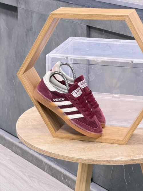 Adidas Spezial Vinotinto
